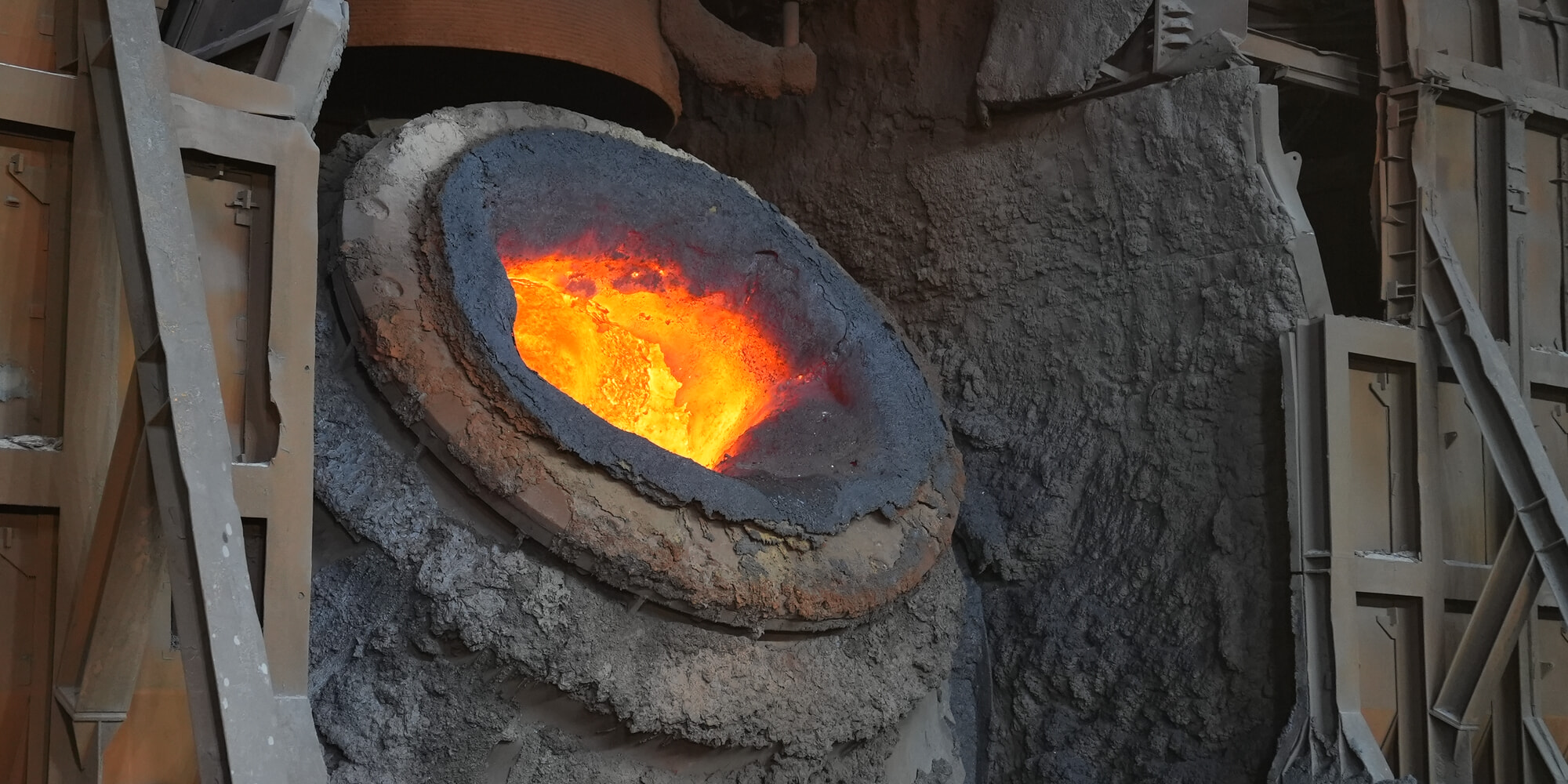 Pouring cauldron